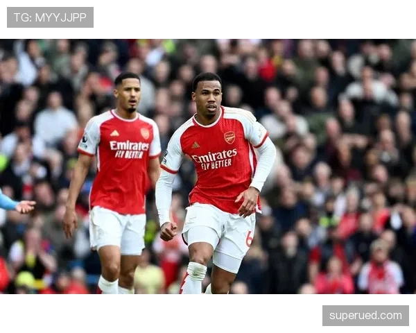 压制对手中路，费迪南德本赛季中卫防守更胜上季