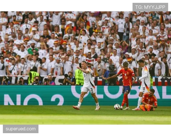 亚马尔高速带球突破如何撕开防线并主导欧冠关键战进攻节奏