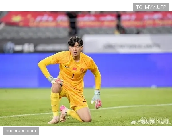 假设把颜骏凌的衣柜晒到群里，大家先不是夸球技就是在脑补价签